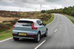 Volvo XC40 T3 Momentum 2018 года (UK)